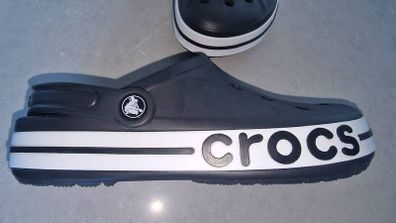 mens crocs size 42 (American sizing on crocs apparently) so a size 7 UK.