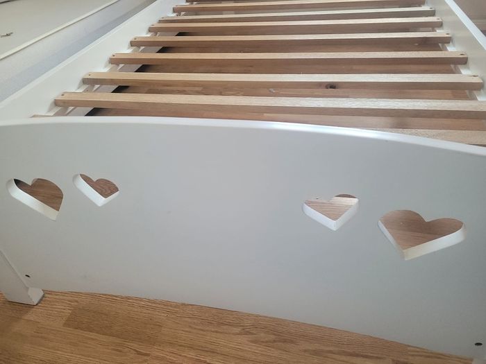Single bed