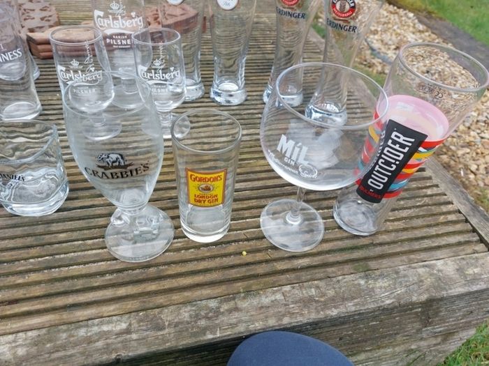 advertising glasses