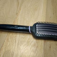 Philips StyleCare Essential heated straightening brush