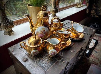 Complete 15-Piece Vintage STW Bavaria Porcelain 24K Gold Coffee & Tea Service
