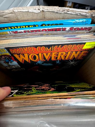 Marvel, DC & Indie Medium Comic Box w 180 comics for Sale