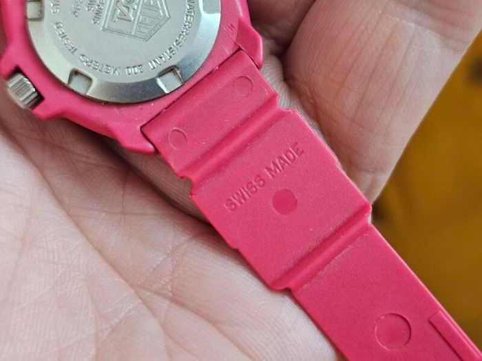 Vintage Swiss Made 1990s Tag Heuer Formula 1 Dark Pink Plastic Lady's Swiss Watch Quartz
