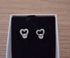 silver heart earrings brand new
