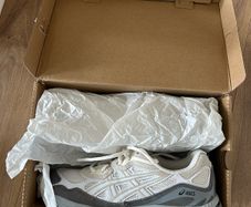 ASICS gel nyc cream/white UK10