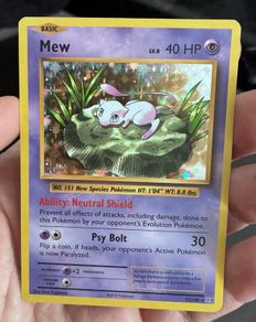 pokemon card mew holo evolutions
