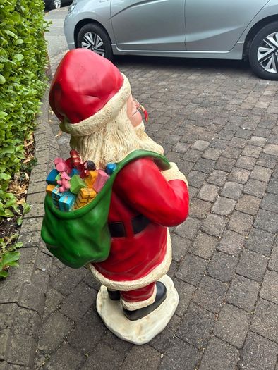 3ft Resin Santa Statue.