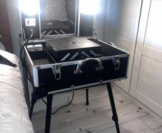 portable makeup case with lights