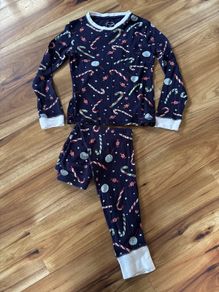 Leigh Tucker Willow candy cane pyjamas age 7-8 excellent condition!