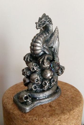 Metal Figure With Crystal - The Dragon Of The Sculls - No Box