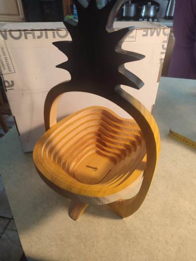 Vintage Equinoccio Pineapple Wooden Accordion or Collapsible Basket
