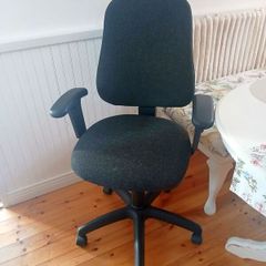 Calypso Office Chair adjustable arms, height, back, like new