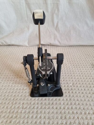 DW7000 single bass kick drum pedal