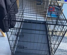 Dog crate - foldable and removable tray