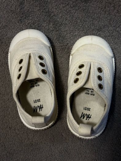 baby shoes bundle 20/21