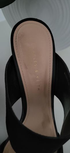 CHARLES & KEITH black suede wide strap high heels Sz 39 ( Fit 6-6.5 UK) - Rrp 153 (New)