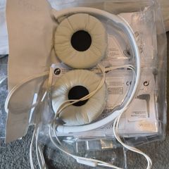 headphones, read advert
