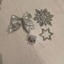 A set of silver Christmas decorations Image 6