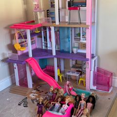 Barbie Dreamhouse including 12 Barbie Dolls