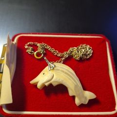 1960s Vintage Mother of Pearl Carved Necklace