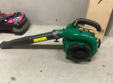 leaf blower