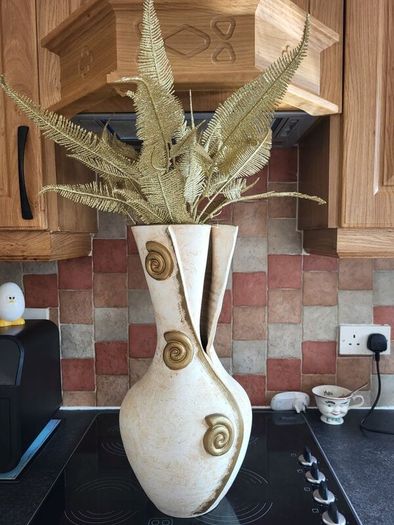 Cream vase