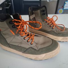 Kids boots