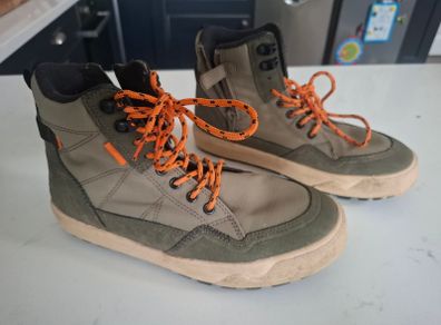 Kids boots