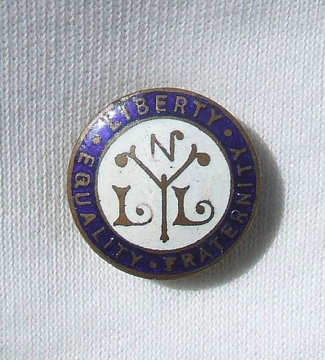NLYL National League of Young Liberals (political) - membership badge for youth wing of the Liberal Party (1920's)