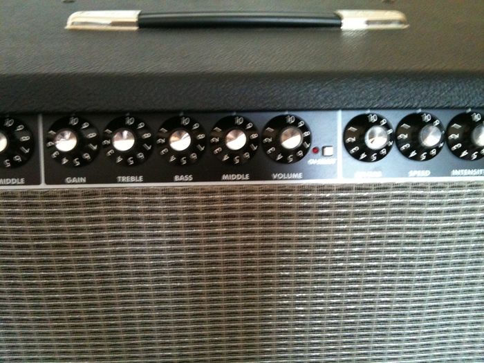 Fender Twin Amp 100-Watt All-Tube Guitar Amp