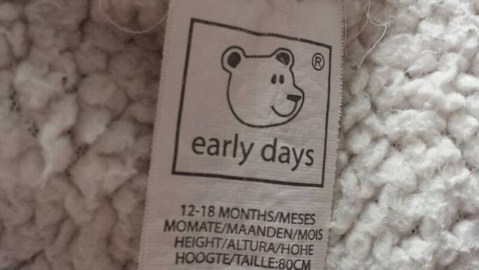 Camouflage hoodie 12/18 months barely worn or marron one