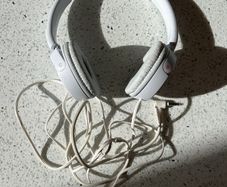 SONY Headphones - folding . compact . white