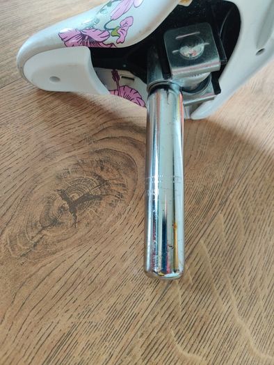Girls bike saddle