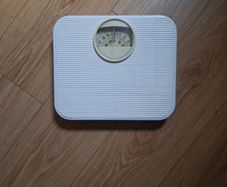Weighing scales