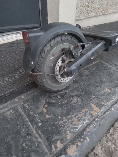 Loco electric scooter