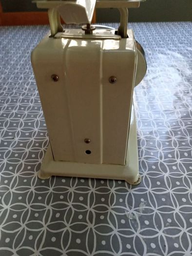 vintage style weighong scales