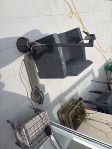 E scooter + charger 25kph