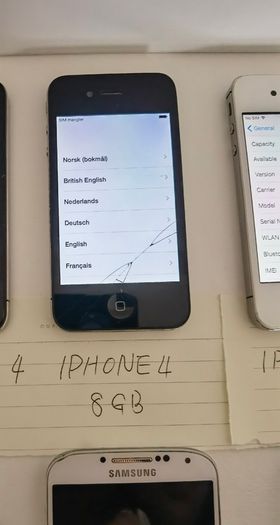 A Bundle Sale of 8 Mobile Phones