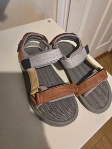 Boys sandals