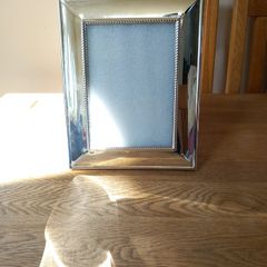 Newbridge Epns Picture Frame Unused Frame 8"  X 10 "  Picture 5" X 7"