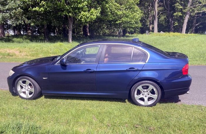 2011 Bmw 318d Automatic Diesel. Taxed.
