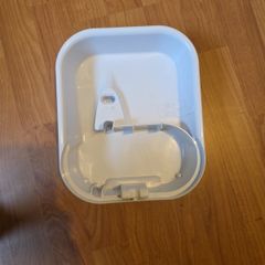 cat fountain and automatic feeder