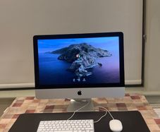 Mac 21.5-inch (Late 2013) in very good working condition.