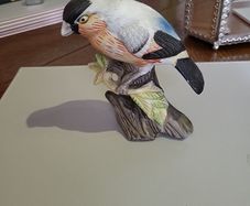 Bird figurine
