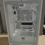 Thermaltake Tower 200 MATX / ITX PC case Image 2