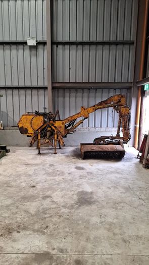 Bomford 2050 hedge cutter