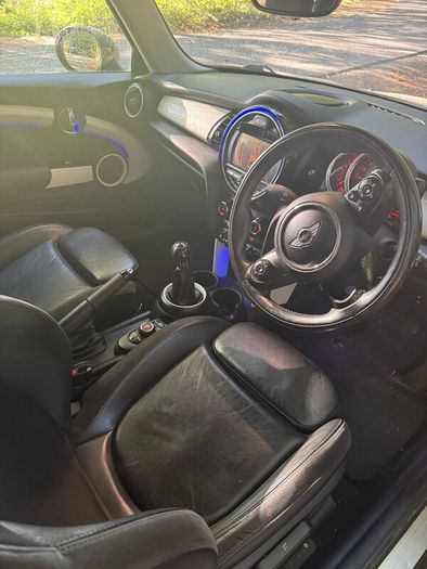 Stunning Mini One 1.2 turbo