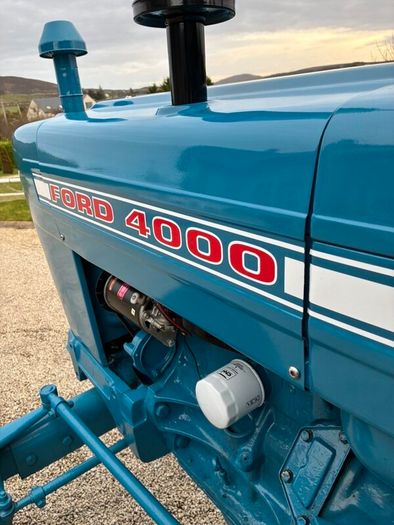 Ford 4000