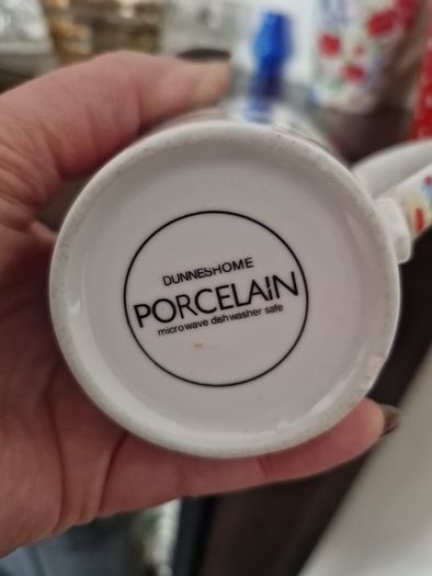 porcelain mugs