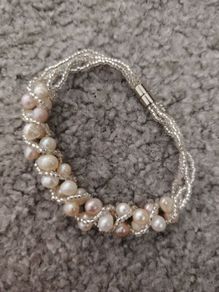 pearls bracelet